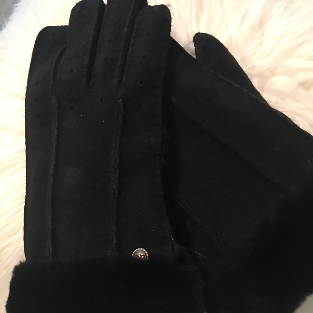 UGG shearling gloves